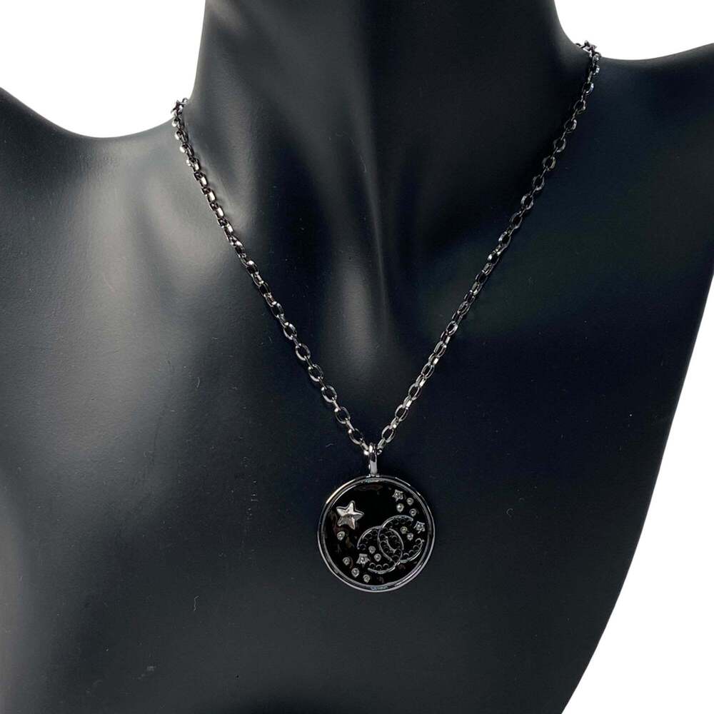 CHANEL Necklace - Picture 3 of 8